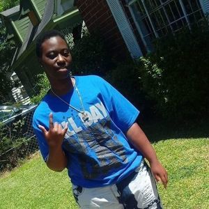 Meet your Posher, Deedee